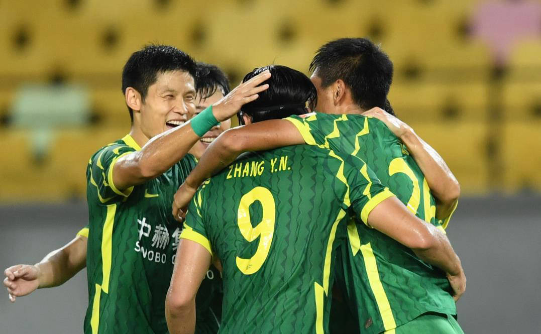 关于中超今夜再迎强敌；北京国安单刀错失；主帅态度——球迷炸锅；训练强度明显提升的信息